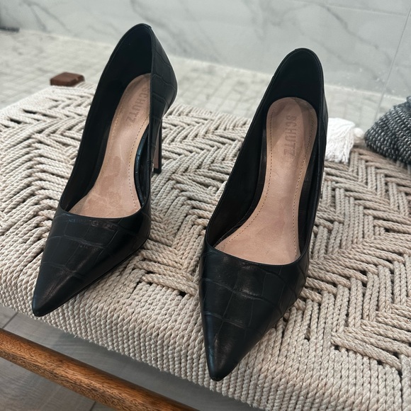 🖤🖤Schutz Black Croc-Embossed Pointed-Toe Pumps – Size 7 | 4” Heel - Picture 7 of 9